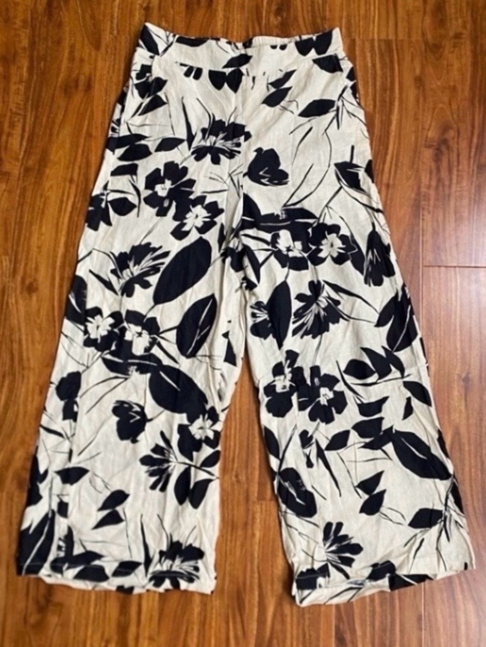 Panama Jack Women's Cream Linen Mix Black Floral Wide Leg Crop Pant Size Small
